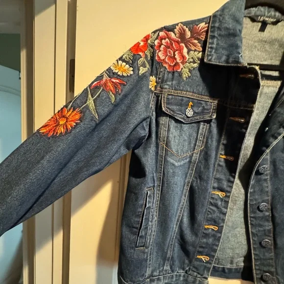 Floral Embroidered Blue Denim Jacket - Picture 2 of 3